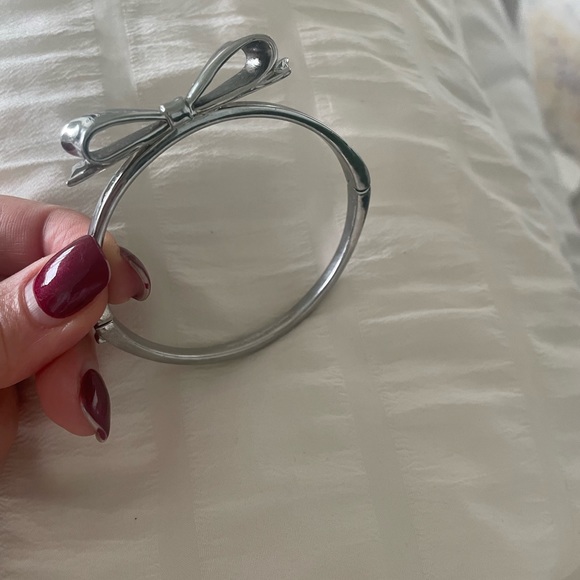 Kate Spade silver bow bangle - Picture 3 of 4